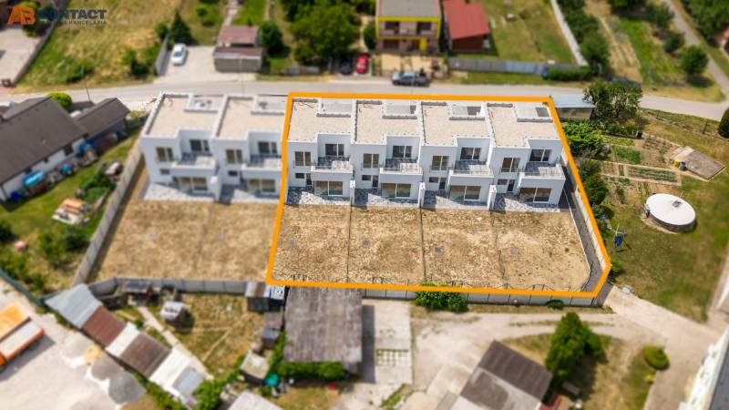 Bau von Häusern in Horná Streda in der Straße Horná Streda mit hervorgehobenen Grundstücken.