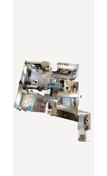 3-Zimmer-Wohnung mit Raumaufteilung, offene Küche und Wohnbereich.
