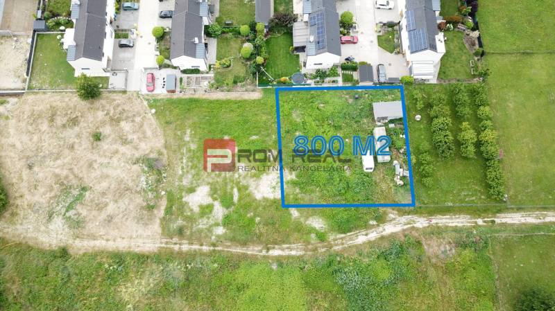 Luftaufnahme eines 800 m² großen Grundstücks für Wohnzwecke, Marianka, Na Ovsisku.