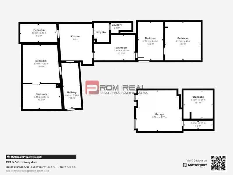 Grundriss eines Einfamilienhauses mit fünf Schlafzimmern, einer Küche, einem Badezimmer und einer Garage.