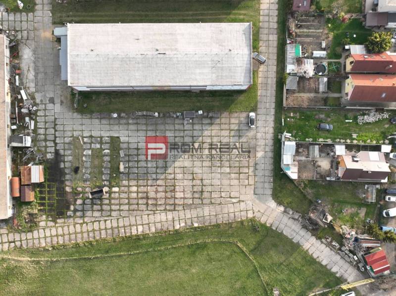 Luftaufnahme der Produktionsanlagen an der Pezinska-Straße in Vinosady.