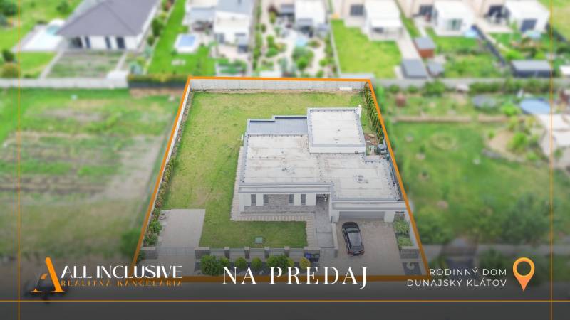 Einfamilienhaus zum Verkauf in Dunajský Klátov aus der Vogelperspektive, abgegrenztes Grundstück.