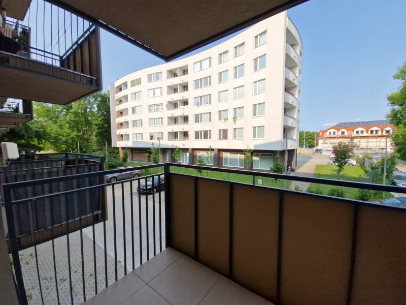 Blick vom Balkon einer 2-Zimmer-Wohnung in der Sadová-Straße in Senica.