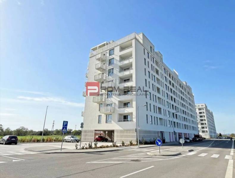 Das Wohnhaus in der Labutia-Straße, Bratislava V, bietet 2-Zimmer-Wohnungen mit Balkonen an.
