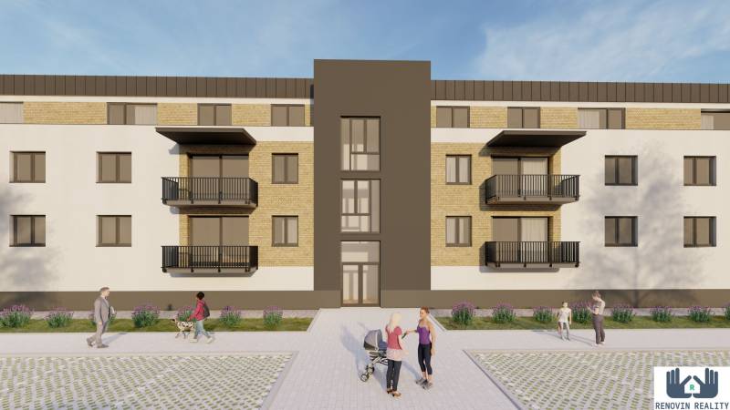 Der Wohnungsbau in Kriváň umfasst ein modernes Gebäude mit Balkonen und Grünflächen rundherum.