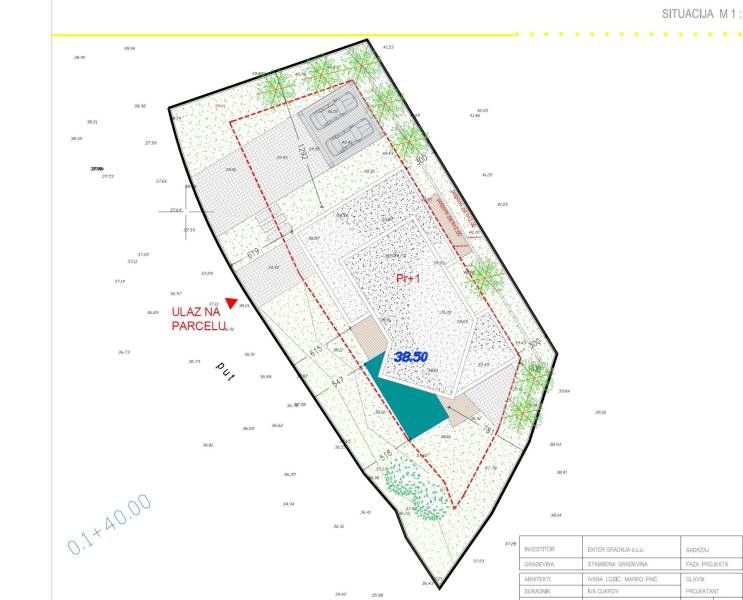 Architektonischer Plan der Villa in Vodice mit Parkplatz und Grundstückseingang.