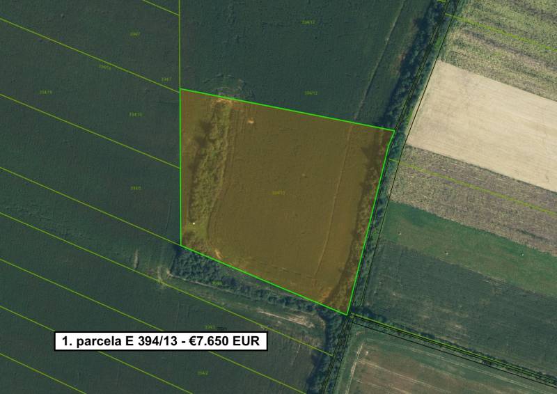Luftaufnahme von landwirtschaftlichen Flächen in der Umgebung von Lučenec, Parzellennummer 394/13.