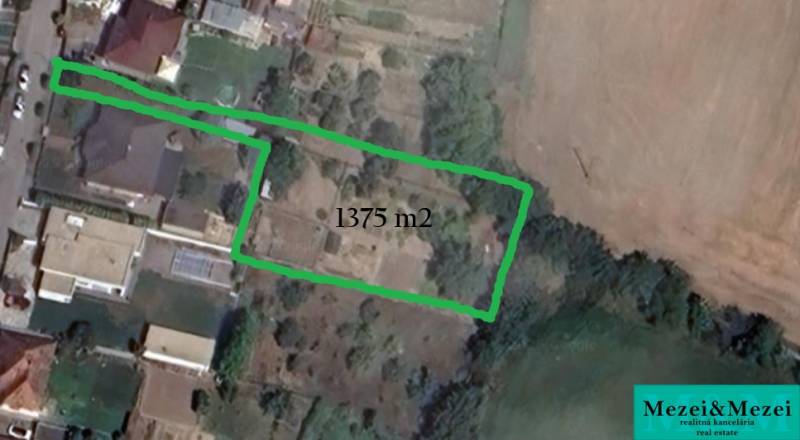 Luftaufnahme eines Baugrundstücks in Zavar, geeignet zum Wohnen, Fläche 1375 m².