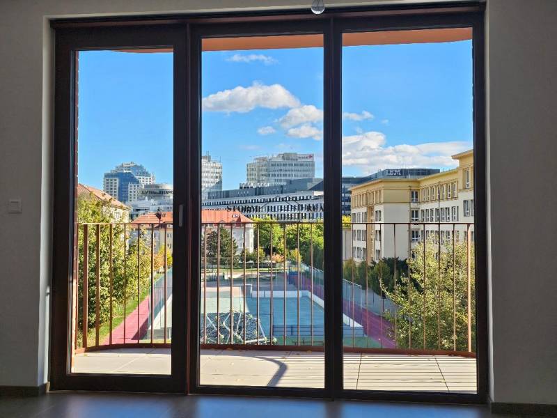 Blick aus einer Einzimmerwohnung in der Košická Straße in Bratislava - Ružinov.