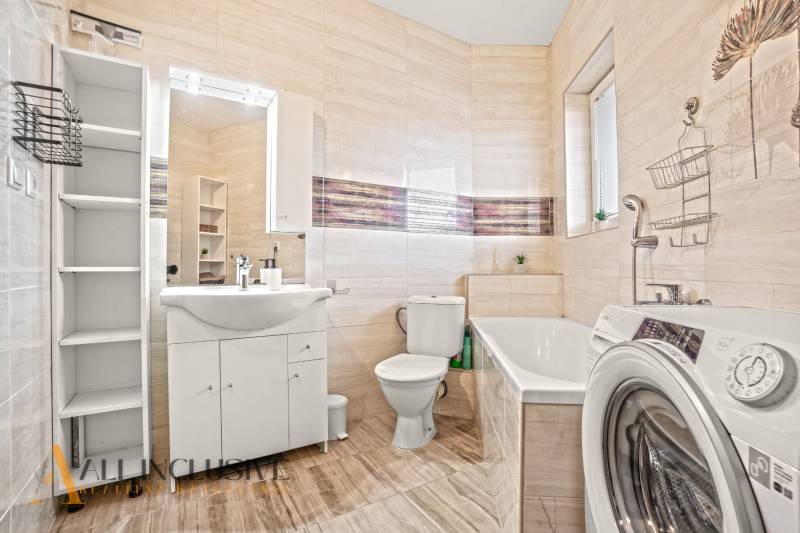 12 - 2025-10-30T133227.609.jpg