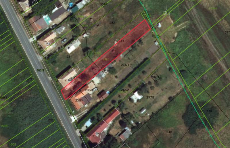 Grundstücke - Wohnen in Radnovce, die markierten Parzellen und Baugrundstücke sind dargestellt.