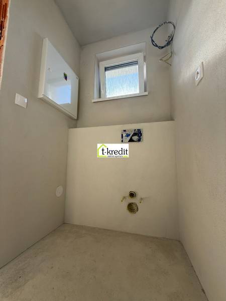 Ospravedlňujem sa, ale nemám k dispozícii text na preklad. Mohli by ste mi ho prosím poskytnúť?