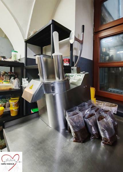 Ospravedlňujem sa, ale nevidím text, ktorý by som mal preložiť. Mohli by ste mi ho prosím poskytnúť?