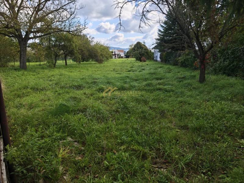 Baugrundstücke in der Stadt Vranov nad Topľou in der Straße Malá Domaša mit Rasenfläche.