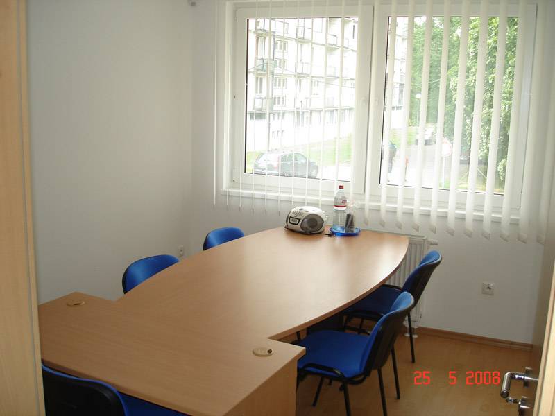 Samozrejme, prosím, poskytnite text, ktorý chcete preložiť do nemčiny.