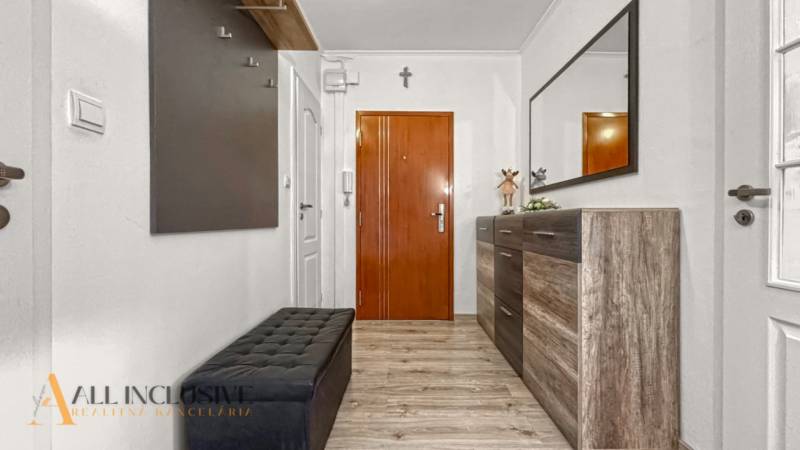 RÓBERT ŠIMON - ALL INCLUSIVE REAL