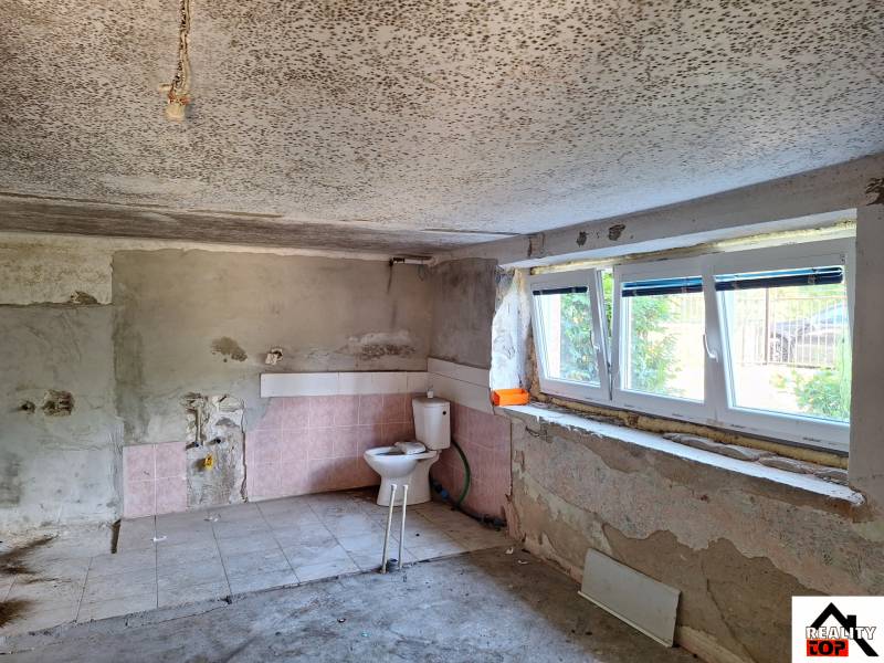 Samozrejme, prosím, poskytnite text, ktorý chcete preložiť do nemčiny.