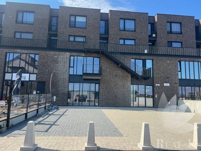 Außenansicht des Wohnkomplexes in Bratislava - Jarovce am Platz bei der Sýpka.