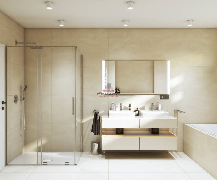 Badezimmer in einem Einfamilienhaus in der Špačince-Straße mit Dusche, Doppelwaschbecken und Badewanne.