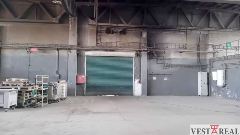 Industriehalle in der Coburgova-Straße, Trnava. Lager und Hallen mit Betonboden.