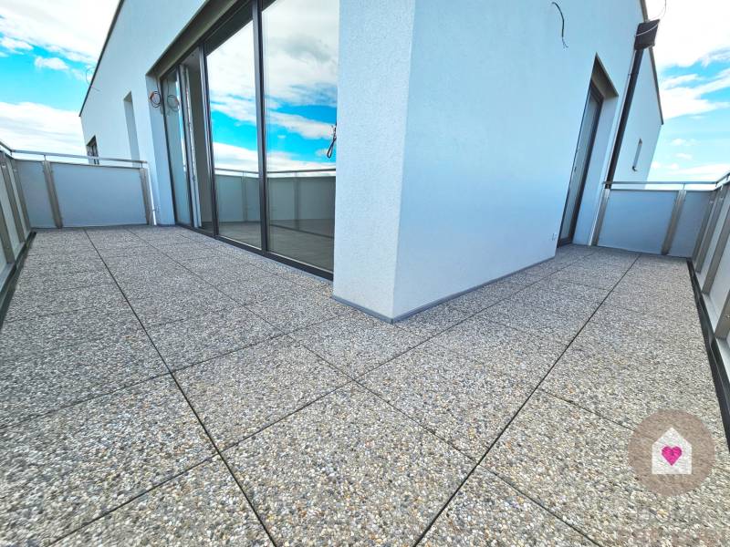 2 izbový byt Slovenský Grob