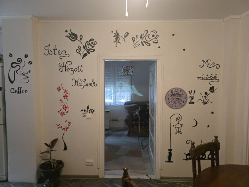 Samozrejme, prosím, poskytnite text, ktorý chcete preložiť do nemčiny.