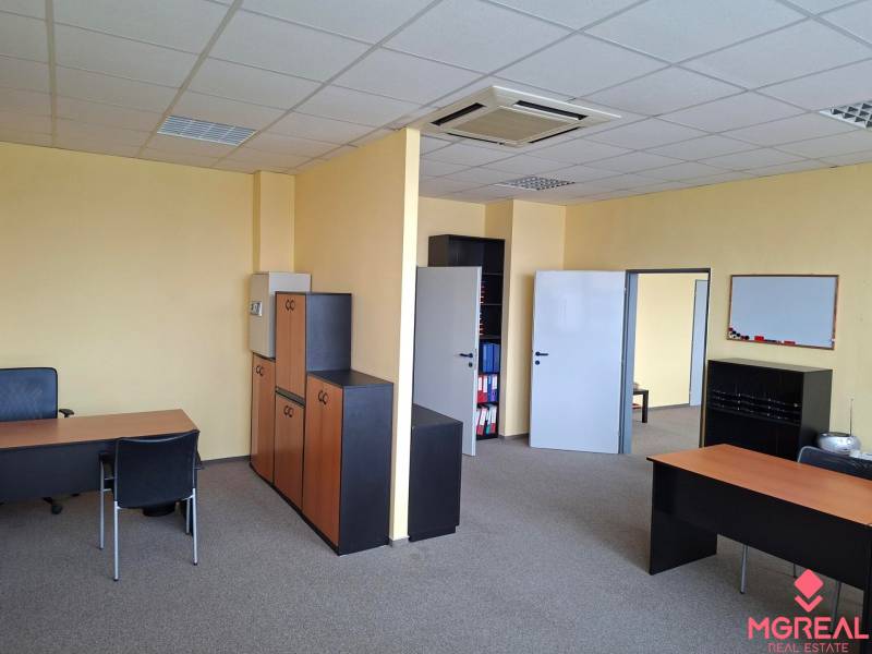 Ospravedlňujem sa, ale potrebujem vedieť, čo konkrétne chcete preložiť do nemčiny. Mohli by ste mi poskytnúť text, ktorý chcete preložiť?