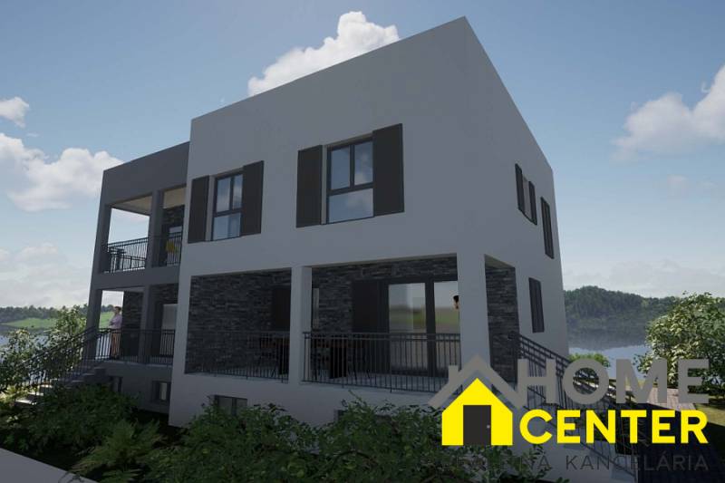 Ferienwohnung auf Čiovo mit Blick auf Grünflächen und moderner Architektur.