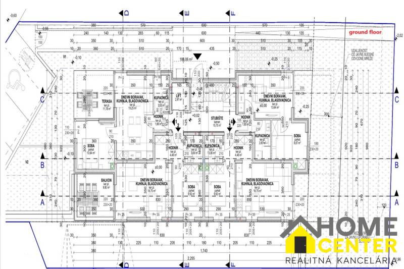Architektonisches Design einer Ferienwohnung mit genauen Abmessungen und Innenraumaufteilung.