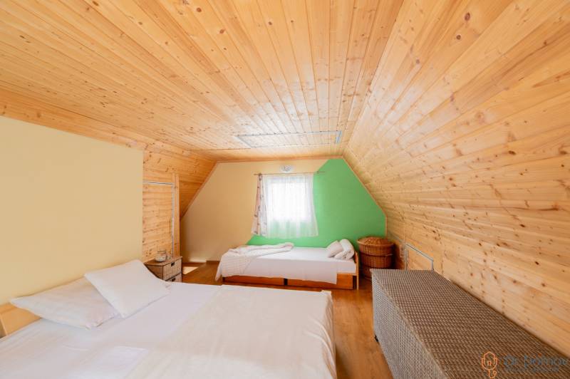 Samozrejme, rád vám pomôžem. Prosím, poskytnite text, ktorý chcete preložiť do nemčiny.