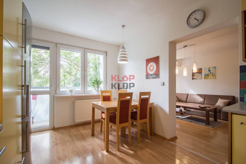 Pozrite si PRÍJEMNÝ 2i byt so ZARIADENÍM, LODŽIOU a KLIMATIZÁCIOU