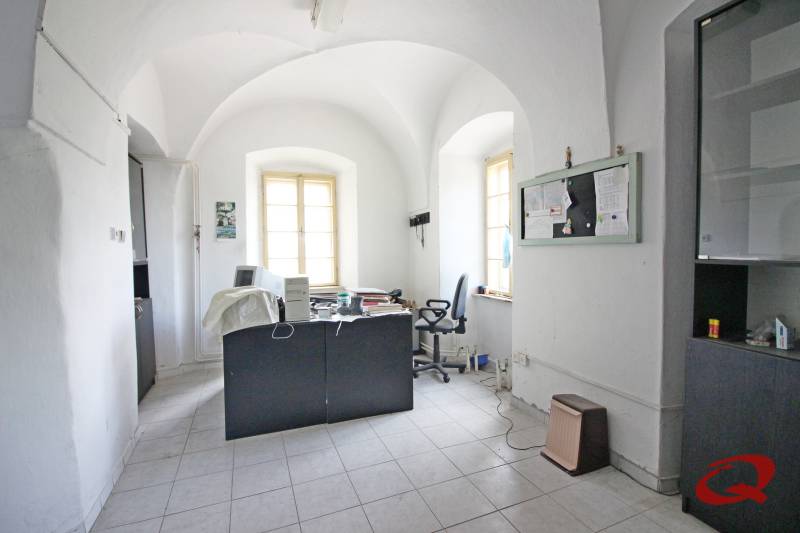 Ospravedlňujem sa, ale potrebujem vedieť, čo konkrétne mám preložiť do nemčiny. Mohli by ste mi, prosím, poskytnúť text, ktorý chcete preložiť?