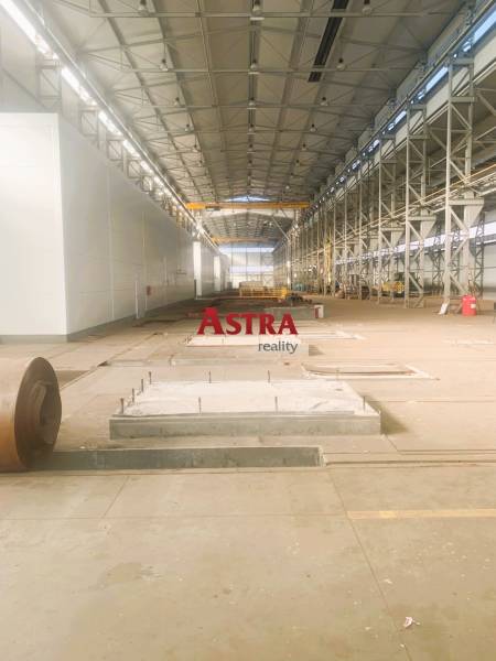 Produktionsräume mit hoher Decke und Metallkonstruktion, Dobšiná.