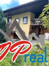 Zweistöckiges Ferienhaus in Košice, Stadtteil Vyšné Opátske, in einer natürlichen Umgebung.