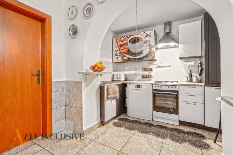 4 - 2025-10-23T133503.541.jpg