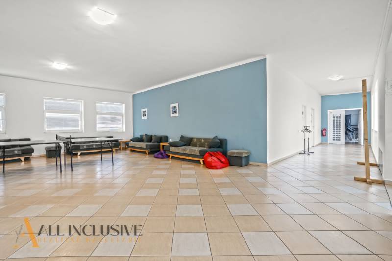 20 - 2025-12-09T103211.070.jpg