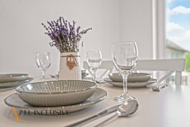 4 - 2025-08-11T142808.679.jpg