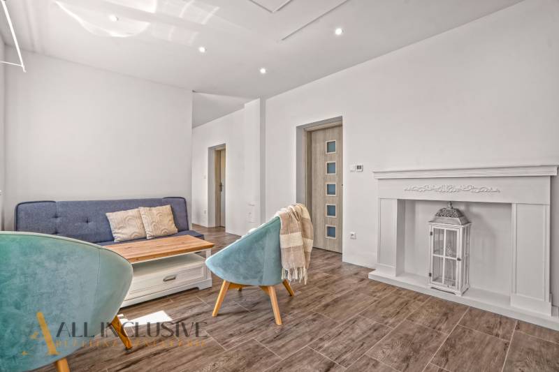 7 - 2025-08-11T142811.712.jpg