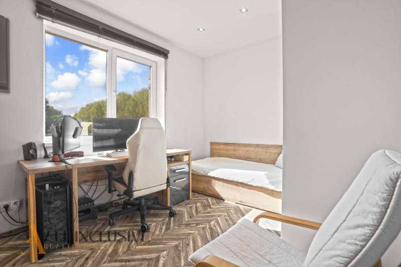 16 - 2025-08-28T111348.028.jpg