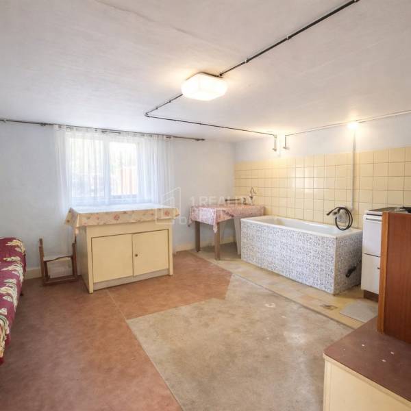 Samozrejme, rád vám pomôžem s prekladom. Prosím, poskytnite text, ktorý chcete preložiť do nemčiny.