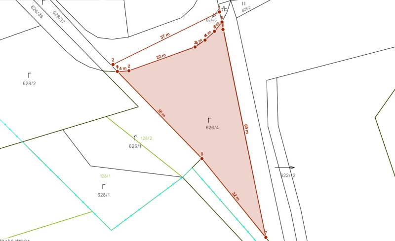 Grundstücksplan für Wohnbebauung in der Gemeinde Haniska, eingezeichnete Maße und Grundstücksgrenzen.