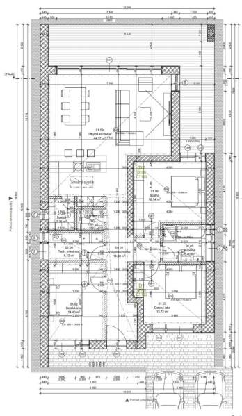 Grundriss eines Einfamilienhauses in Nesvady mit vier Zimmern und einer geräumigen Wohnküche.