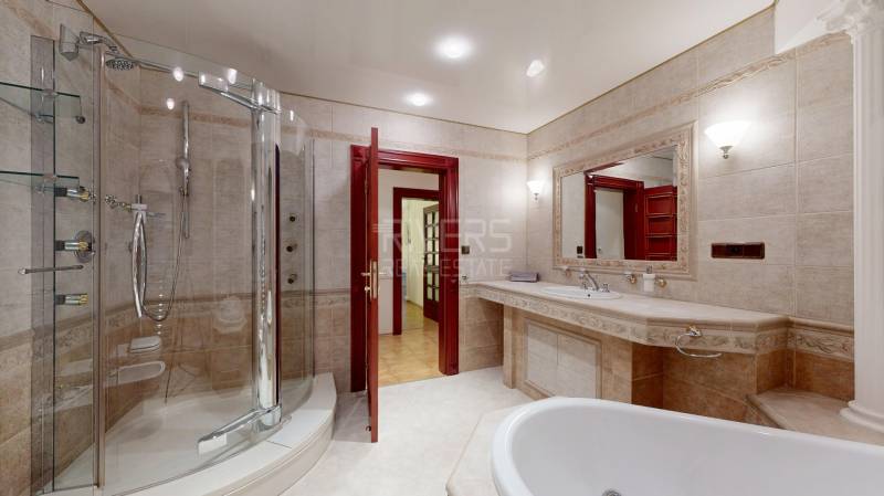 Bratislava - Staré Mesto 5+ Zimmer-Wohnung Kaufen reality Bratislava - Staré Mesto