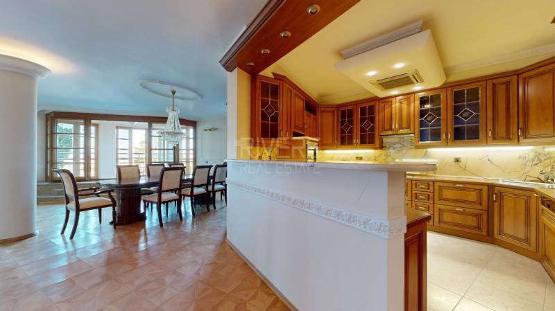 Bratislava - Staré Mesto 5+ Zimmer-Wohnung Kaufen reality Bratislava - Staré Mesto