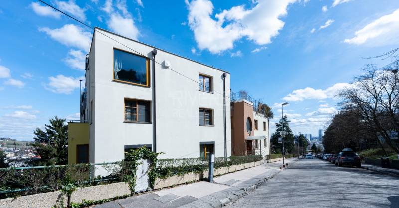 Bratislava - Staré Mesto 5+ Zimmer-Wohnung Kaufen reality Bratislava - Staré Mesto