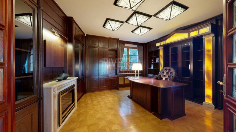 Bratislava - Staré Mesto 5+ Zimmer-Wohnung Kaufen reality Bratislava - Staré Mesto