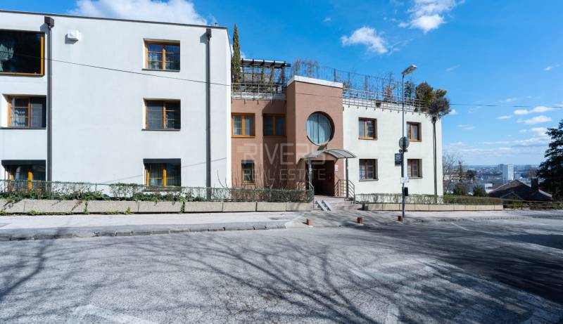 Bratislava - Staré Mesto 5+ Zimmer-Wohnung Kaufen reality Bratislava - Staré Mesto