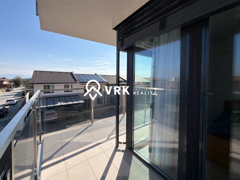 Blick vom Balkon einer 3-Zimmer-Wohnung in der Topoľčianska-Straße, Košice - Stadtteil Západ.