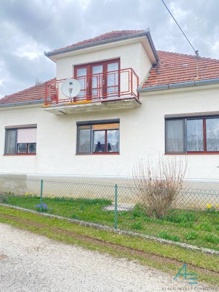 Einfamilienhaus auf der Turej lúka in Myjava mit Balkon und Garten.
