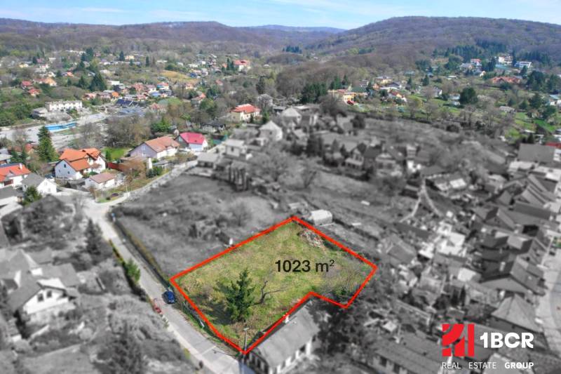 Baugrundstück mit einer Fläche von 1023 m² in der Budovateľská Straße in Marianka.